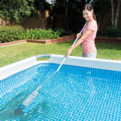 Pompe de vidange pour piscine Intex : facilitez l'hivernage !