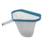 Top 10 des accessoires indispensables pour nettoyer une piscine